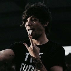 BritishFalse's tweet image. I can't decide on which one