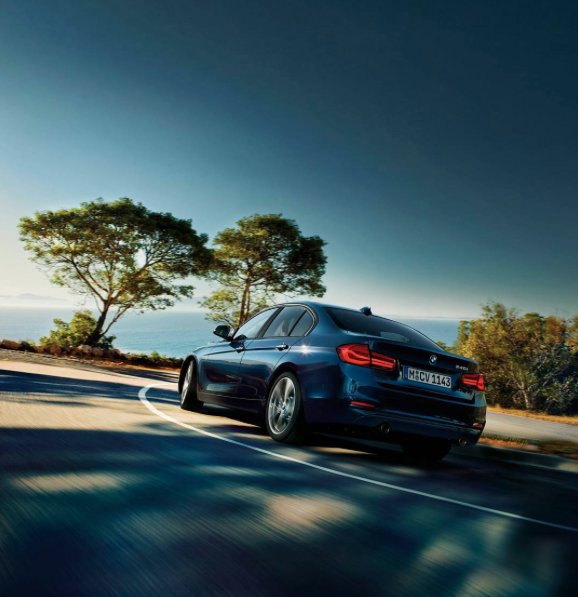 BMWAstra's tweet photo. #BMW #3series The rear is a spectacle consisting of lines colliding with the LED rear lights. #BMWindonesia #BMWastra #BMWRepost @BMW https://t.co/6O3MHoxL6w