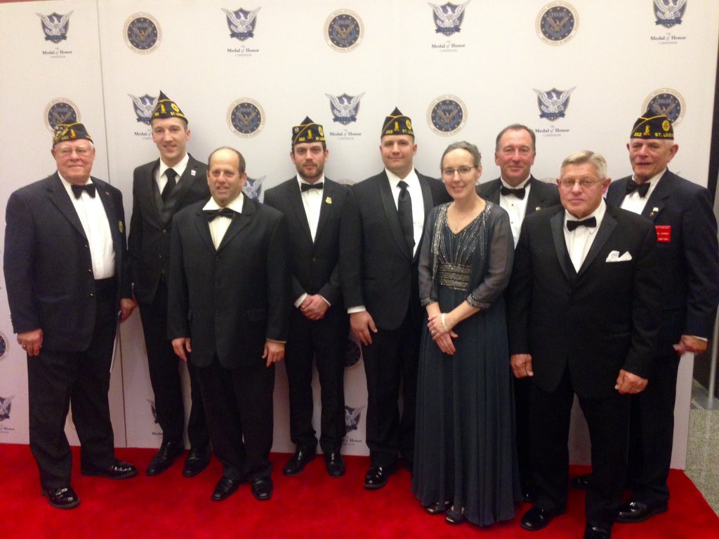 Andrea_Asleson's tweet image. .@starkeyhearing Proud to support #veterans @CMOHfoundation awards gala. Valor. Courage. Sacrifice. #mohtwincities