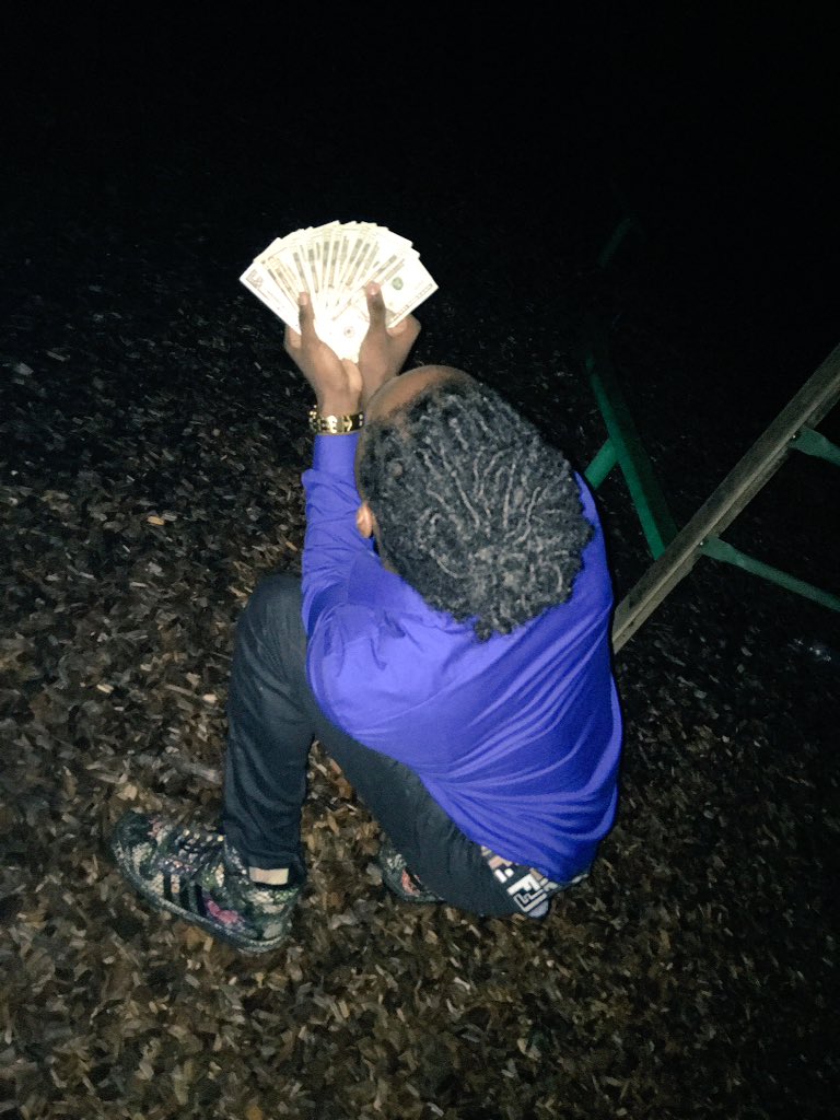 BinSpinninTin's tweet photo. #GPHoco just sum lil slight shit🙄👀 https://t.co/GuESrI9GqM