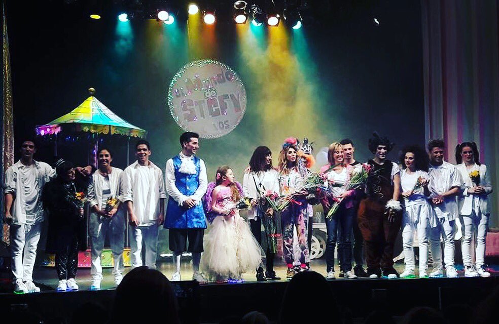 SXipolitakisOK's tweet photo. Esto es @ElMundoDStefy #magia #profesionalismo #amor #pasion #respeto GRACIAS @maxicardaci @elruso22 y gran elenco #felices 😍💖🎙🎶🎉😍💖🎈❤️️ https://t.co/oP1GJcetNB