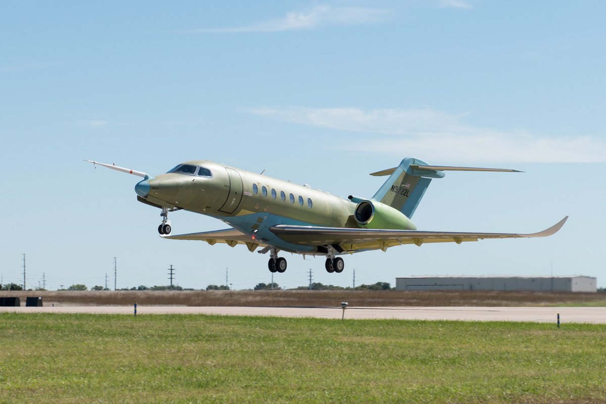 TextronAviation's tweet photo. Less than a year after it was unveiled, the Citation Longitude has just successfully completed its first flight! https://t.co/izhLj1mkjE