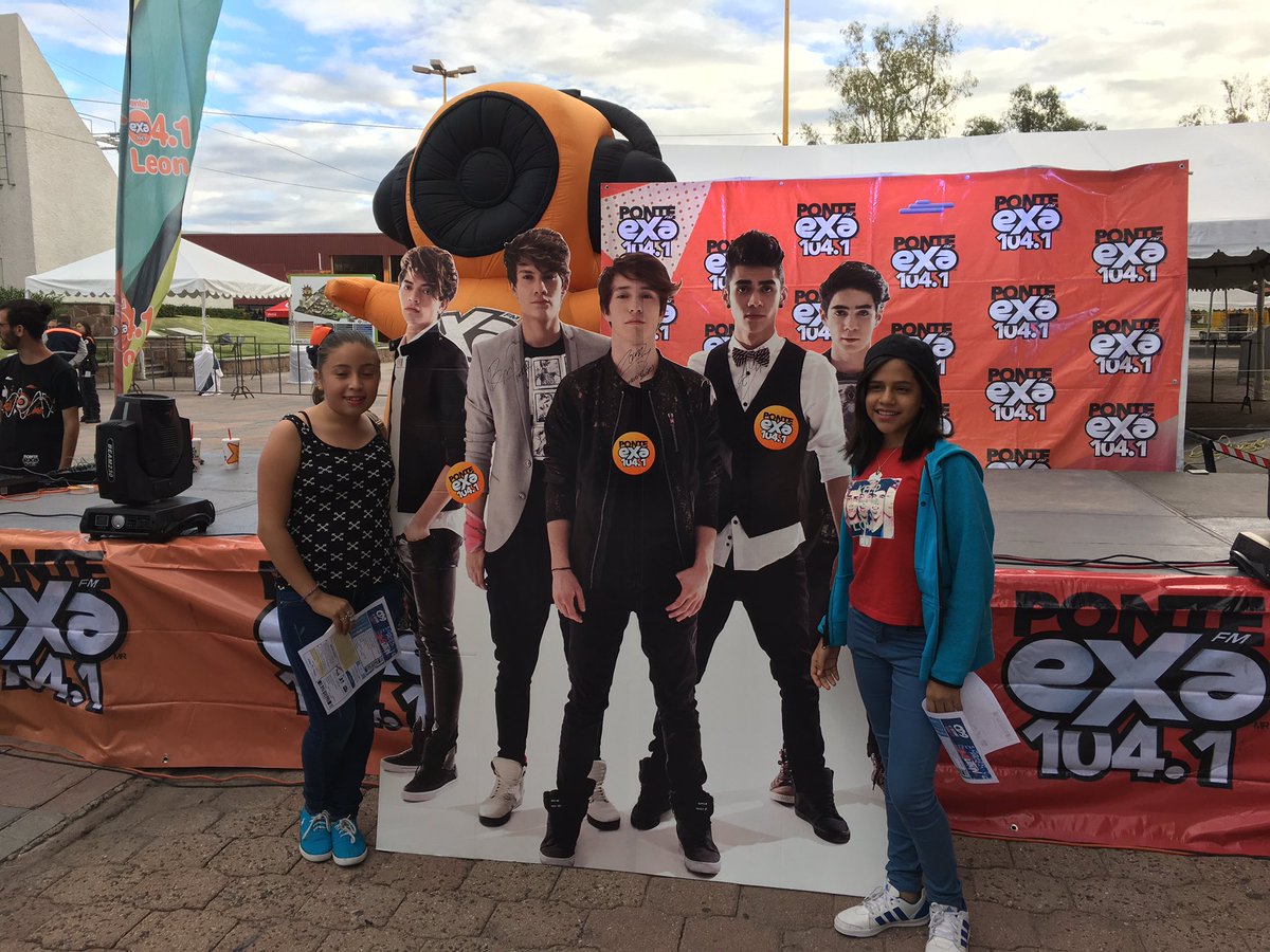 ExaFmLeon's tweet image. ¿Ya estás en el domo de la feria? Ven a registrarte para poder ser la ganadora y llevarte a @CD9 hasta tu casa! (Están autografiados) 😱