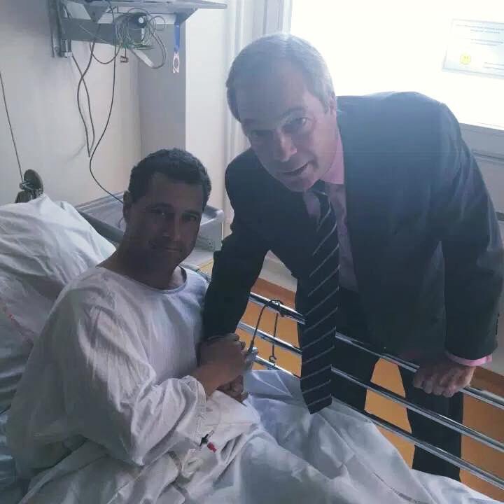 definitelyrupe's tweet photo. I see a right-wing populist crotch grabber has been caught out #crotchgrabber https://t.co/KGNq6at3xv