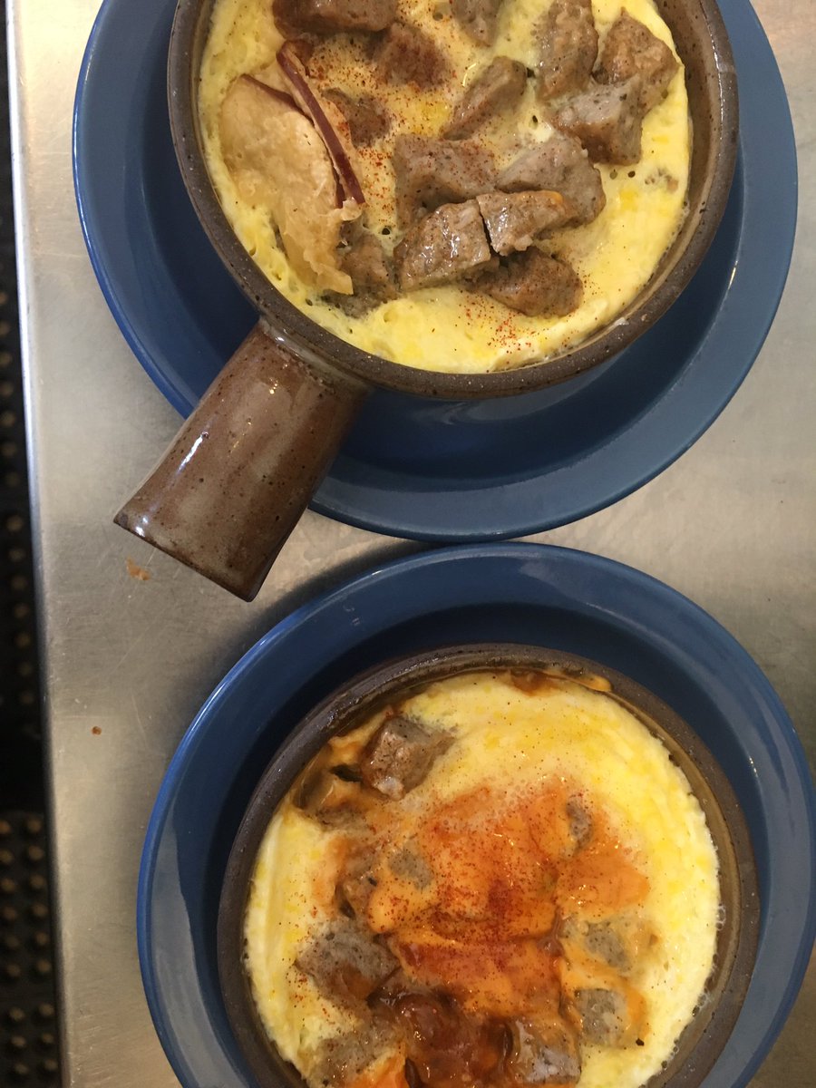 shakyalibi's tweet photo. #omelette #waffle #savory #coffee #shakyalibi #breakfast #brunch #yelpla #laeats #laist @yelpla https://t.co/Ta1OaVAQ3e