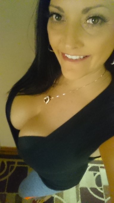 TY my naughty Sex Monsters for an amazing time on cam I will be back on Monday 😘 https://t.co/ed23mE