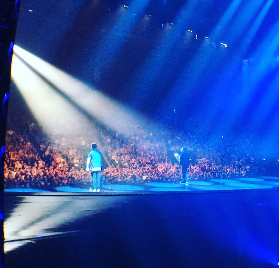 kevadamsss's tweet photo. Une 1ere Incroyable ce soir pour #ToutEstPossible ! Merci Amiens ! Merciiii!! On arrive partout en France...#TEPTour 🙌🏻🙌🏻🙌🏻🙌🏻🙌🏻 @gadelmaleh https://t.co/AGUrloG79C