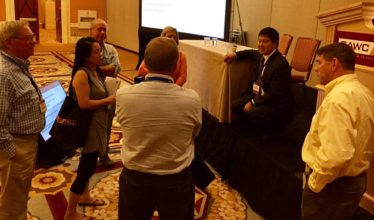 HarrietHopfMD's tweet image. How you know it was a valuable talk: @EnochPDX holding court @ #SAWCFall2016 #guidelines #HBOT @WoundHeal #hcsm