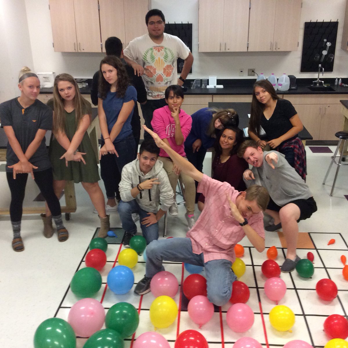 MrsSAWillie's tweet photo. Periodic Trends #atomicradius https://t.co/NZ1sbzCPUk