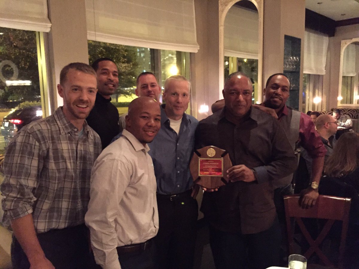 fireemt_us's tweet photo. @dcfireems out with the brothers honoring our wagon driver. 30 years and going strong #DCFD #deanwood #Engine27 https://t.co/qyKLbPOrTS