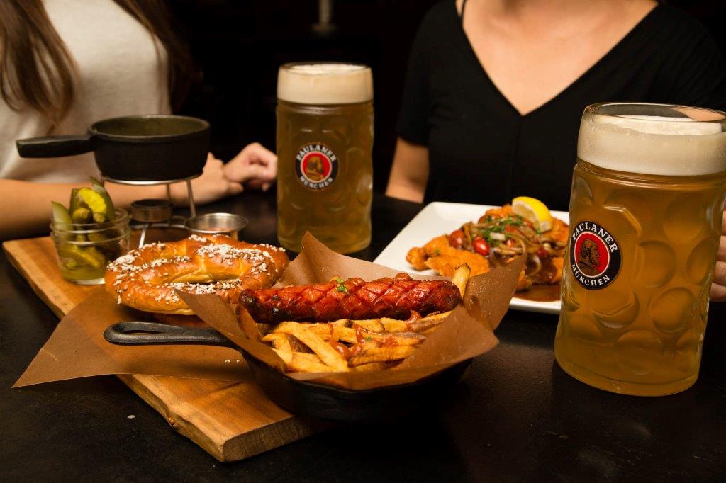 micha_jones's tweet photo. Exclusive Munchen Bier in $10 1L steins, 5 new Oktoberfest menu items, live music and more.https://t.co/zdqIb1wbgT https://t.co/mETr0nFuux