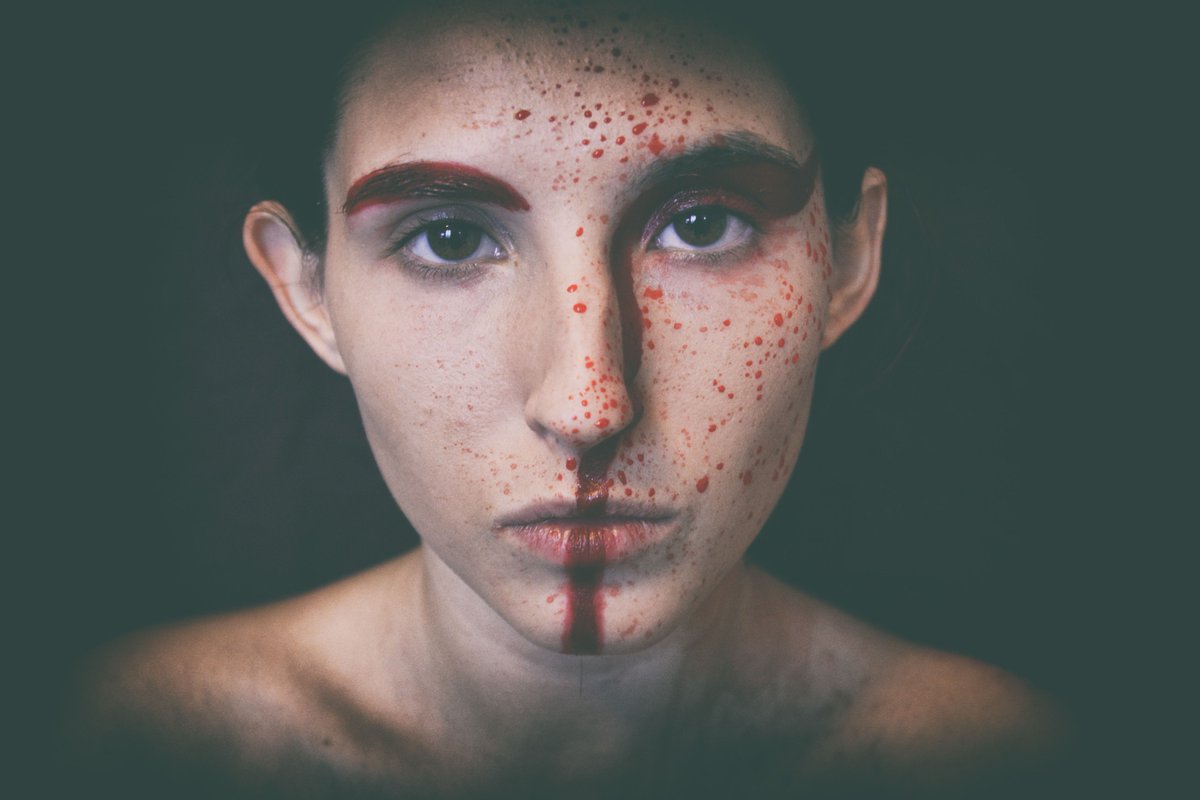 LauraDelbrassin's tweet photo. "Ténèbres pourpres" - photographies @LauraDelbrassin 
https://t.co/i3Z41osRrm https://t.co/Z2eI8K6Drd