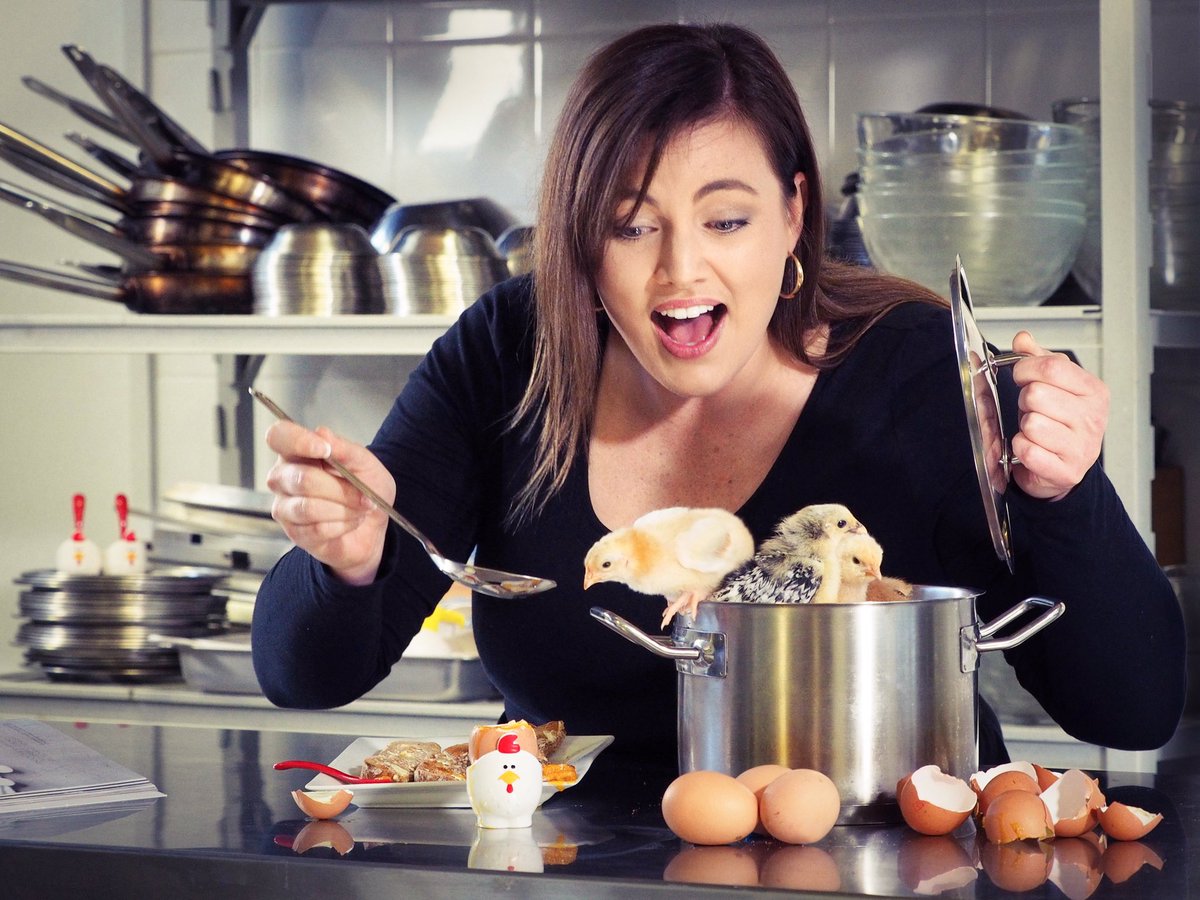 elena_jo_duggan's tweet photo. I had such a fab fun time working with friend #PeterMorton for #ShootTheChef this year... T'was a little fresher than I was expecting! 😜 https://t.co/1bXr1PkUj4