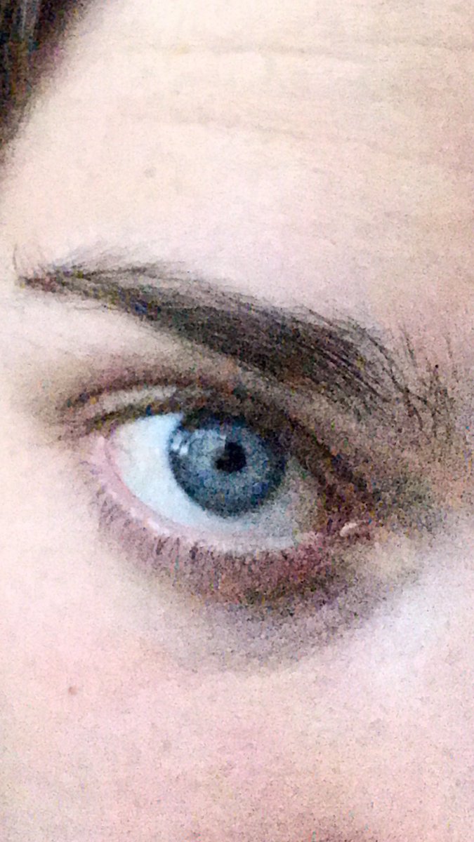 willw's tweet photo. High ISO example of RAW vs JPEG with iPhone. JPEG turns to mud with noise. https://t.co/OTiH5QStbp