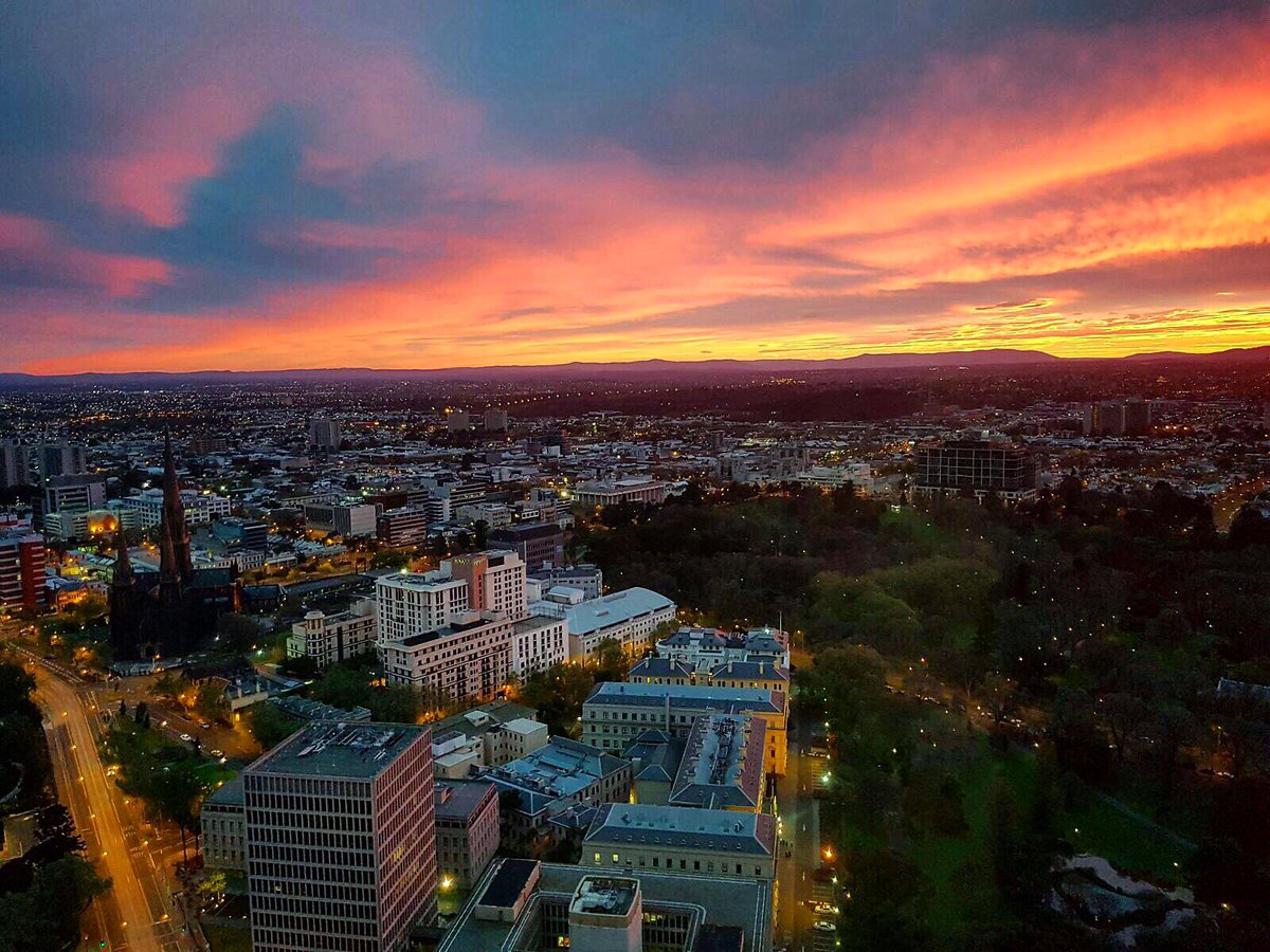 A beautiful sunrise this morning! #no35melbourne #sofitelmelbourne #sunrise #melbourne