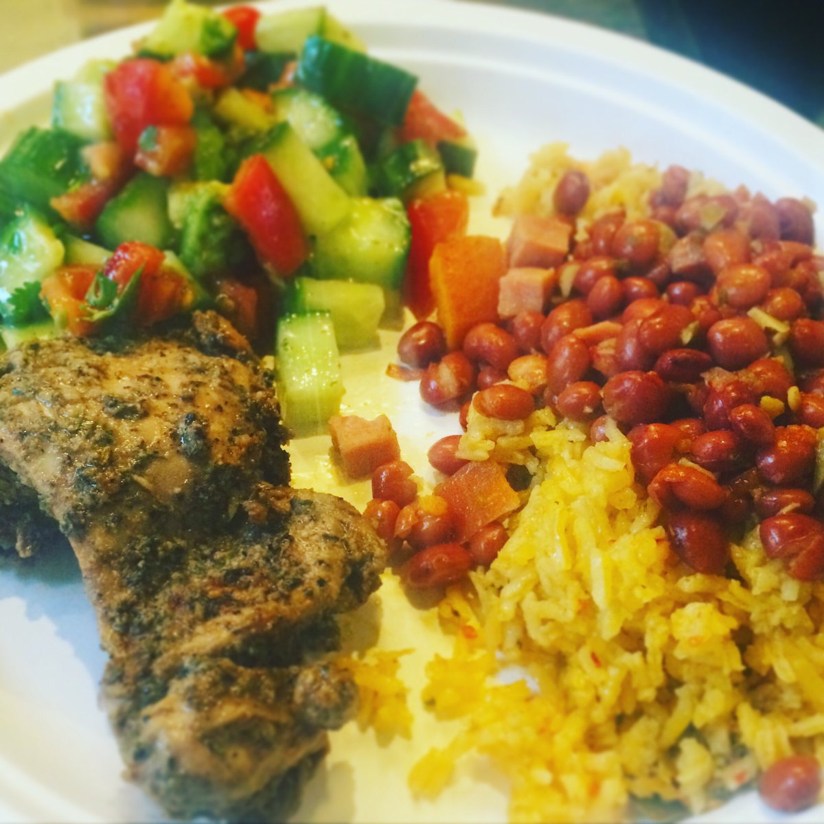 It's #lasofrita time! #sofrito #POPUP #santacruz #puertorican #empanadillas #garlicmojochicken

instagram.com/p/BLUr35aACrA/