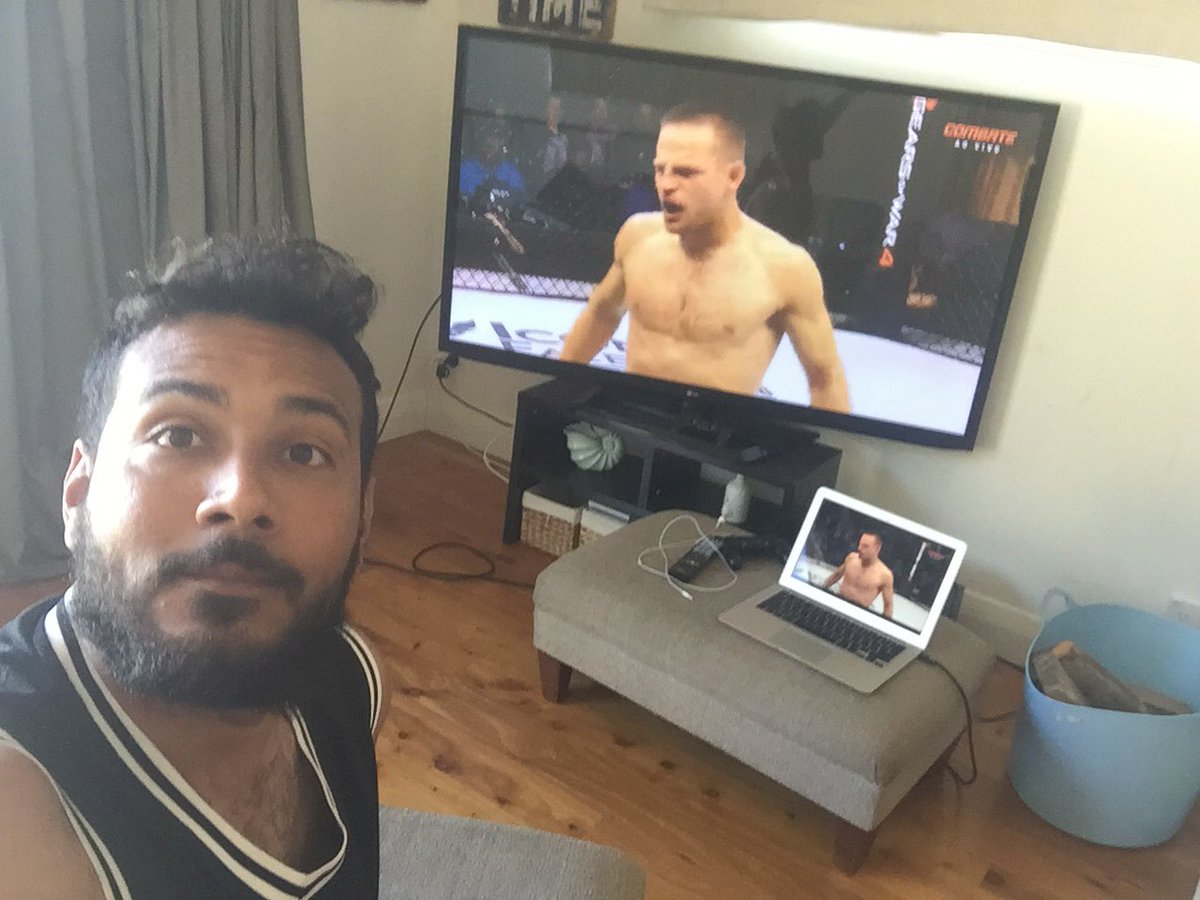 kssinhu's tweet photo. @canalCombate #UFC204 #UFC204noCombate https://t.co/YOLOKbGtDE