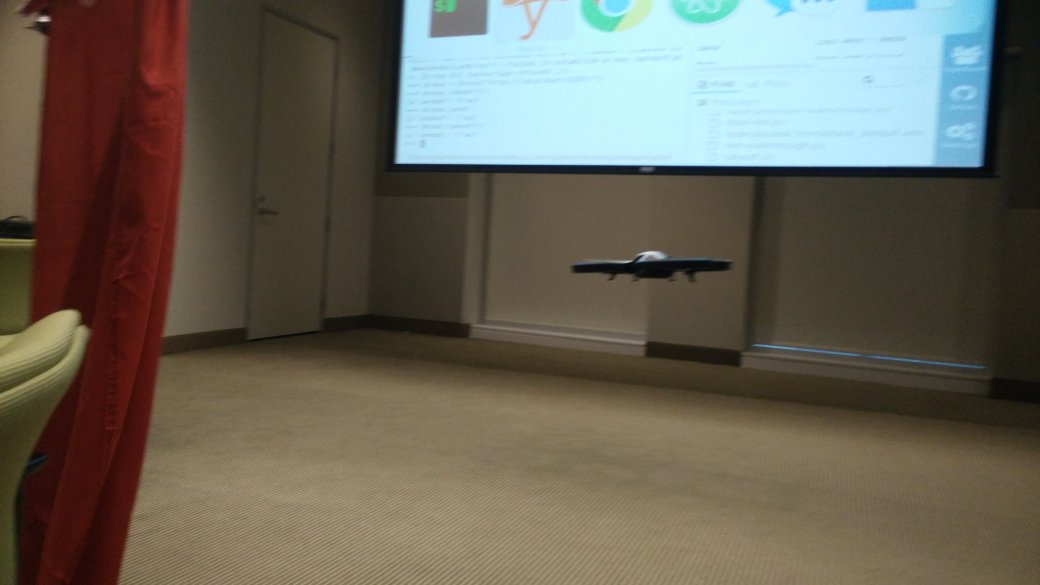 StevenCHowell's tweet image. Awesome autonomous drone with #python #PyDataDC2016 @YhatHQ
