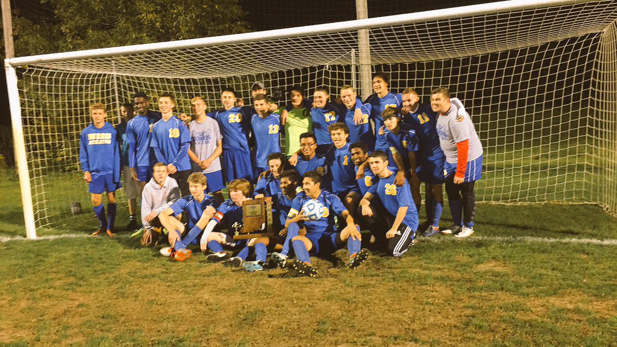 _jcrouch44's tweet photo. so proud of our boys!!! 😩💙⚽️💛 https://t.co/hjyRCK6N6n