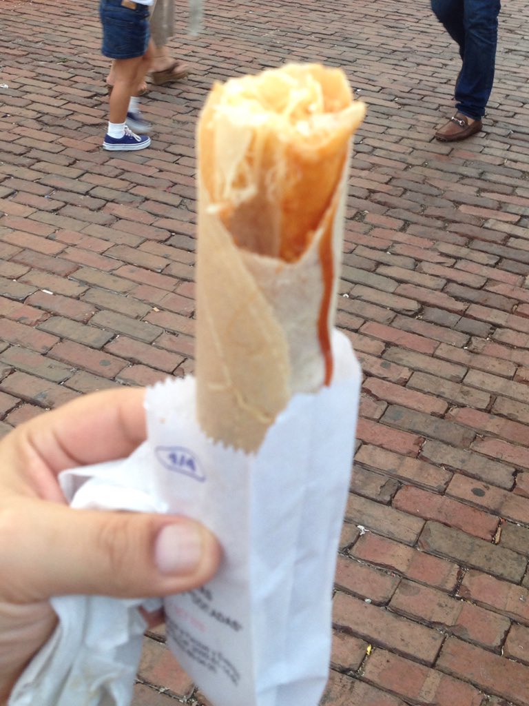 MomentiCulinari's tweet photo. La #marquesita un clásico D-E-L-I-C-I-O-S-O 👌🏻#ViveMerida https://t.co/l2vOzjK8G3