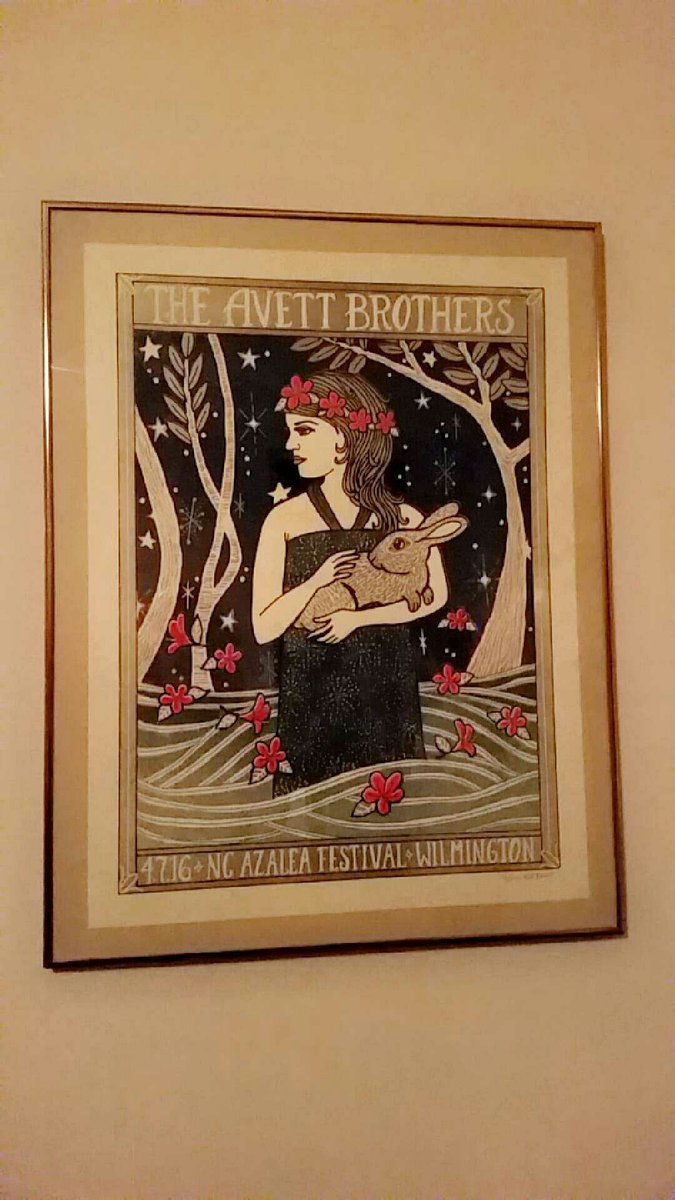 OptimusFiiine's tweet photo. In NC &amp; the place we're staying at is decorated in @theavettbros art. Which got us thinkin'- any recommendations of places to check out? https://t.co/dgc6LUSqx5