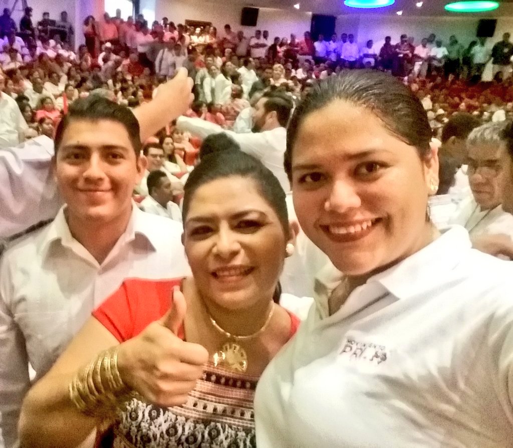 MovPRImxTAB's tweet photo. #SomosPRI @EnriqueOchoaR @CarolinaMonroy @Fabian_Ocampo @maica_114 @PRI_Nacional @pritabasco @MovPRIMXTAB @DiputadosPRI_Tb @GloriaHerrera_ https://t.co/2vxAqY80iN