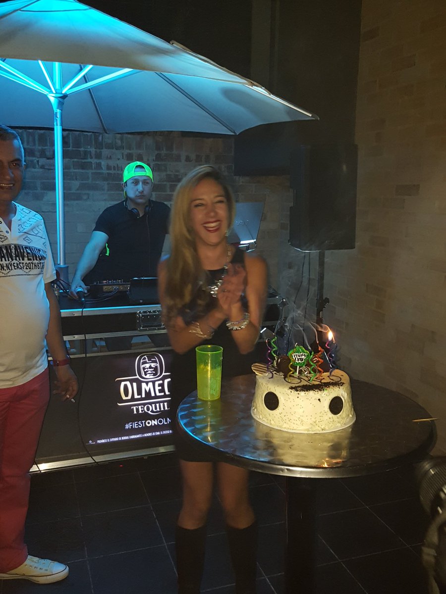 ElChancho414's tweet image. Celebrando el cumple de @CaritoAgudelo  #FiestOnOlmeca