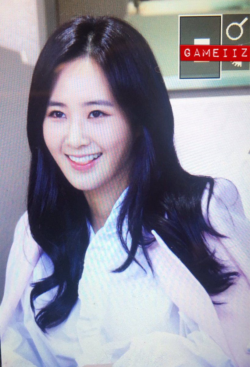 [PIC][09-10-2016]Yuri tham dự buổi Fansign thứ 2 cho thương hiệu nước hoa "BVLGARI Rose Goldea" tại Myeongdong Lotte Duty Free vào chiều nay - Page 2 CuT0LFsVYAI1zrd