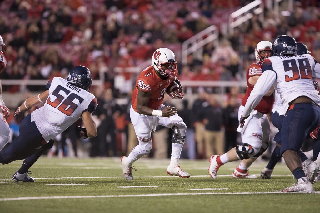 ChronySports's tweet photo. Photo's from tonight's #AZvsUTAH game
see all our pics here ----> https://t.co/1Tl8JxsM6E
#UUThrowback #Pac12Football https://t.co/DyB6OuqQwW