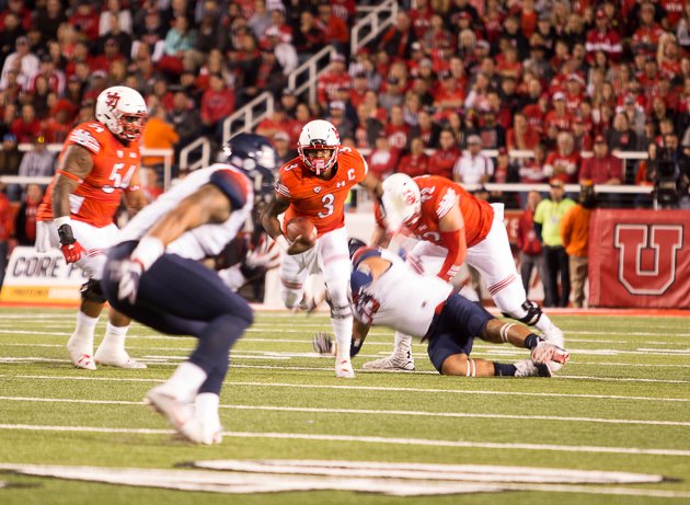 ChronySports's tweet photo. Photo's from tonight's #AZvsUTAH game
see all our pics here ----> https://t.co/1Tl8JxsM6E
#UUThrowback #Pac12Football https://t.co/DyB6OuqQwW