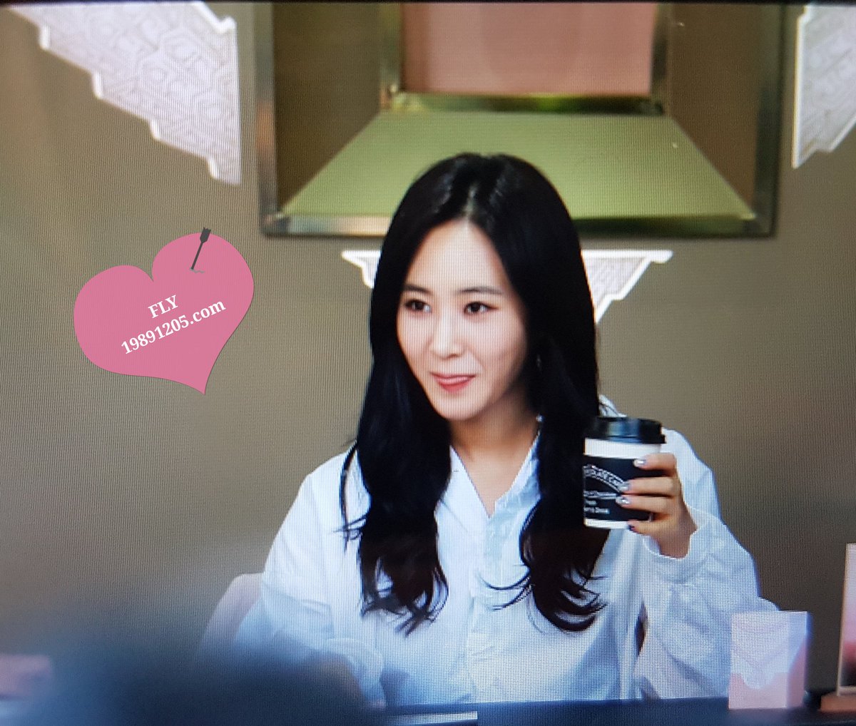 [PIC][09-10-2016]Yuri tham dự buổi Fansign thứ 2 cho thương hiệu nước hoa "BVLGARI Rose Goldea" tại Myeongdong Lotte Duty Free vào chiều nay CuT4IF7VMAAPqFc