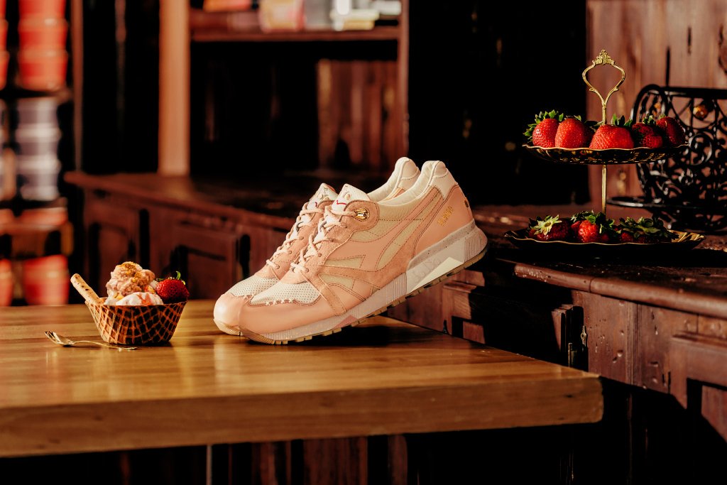 sneakerzimmer's tweet photo. Strawberries for breakfast? https://t.co/wnSrmy3WR9 #diadora #featurelv #gelatopack @featurelv https://t.co/QQQB0fxKWD