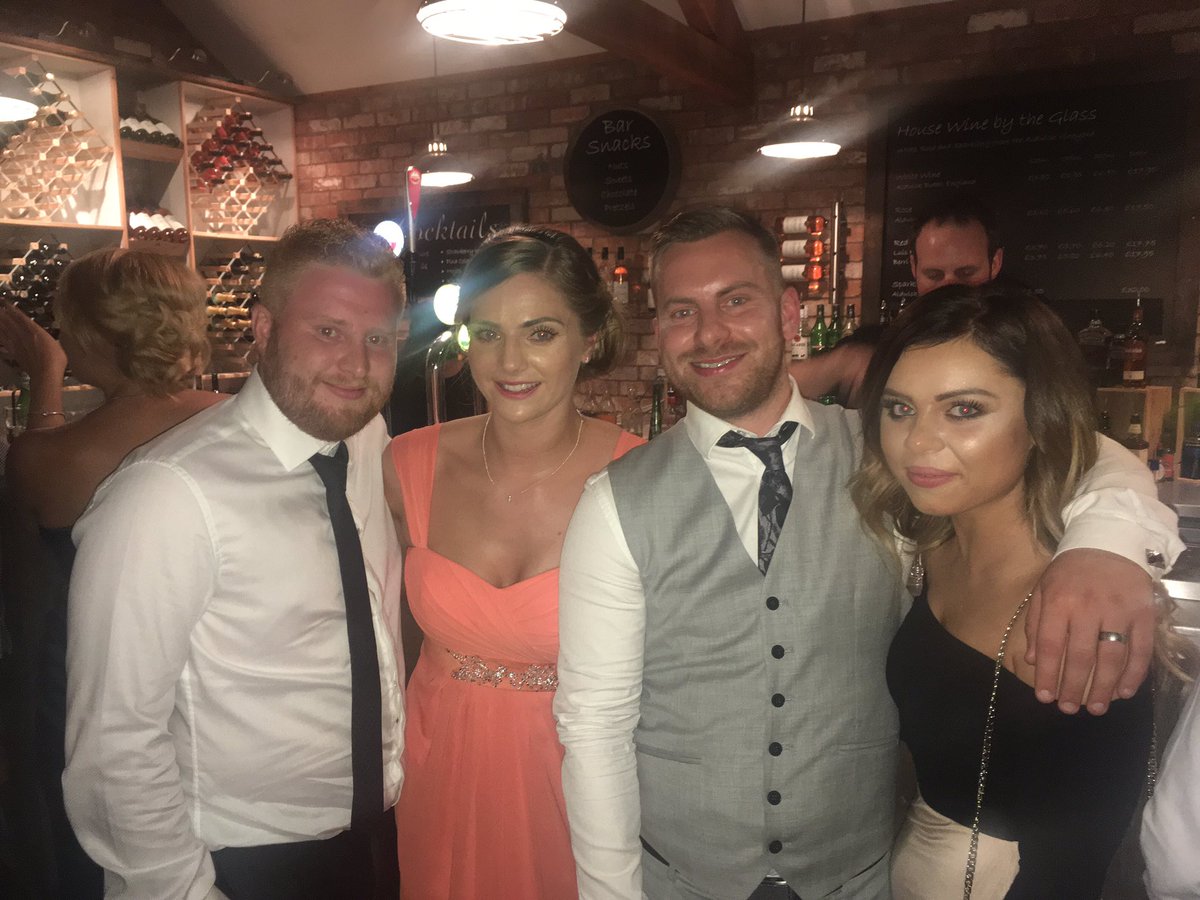 annamaynard93's tweet photo. Had the lushest time celebrating with @EileenL17 &amp; @jackorandall ! Congratulations 🍾👰🏼 https://t.co/LyjwFj9wDh