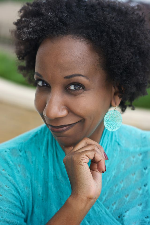 RomonaFoster's tweet photo. The look you give when your client hits 10,000 organic #followers and says "You convinced me that #Twitter is more effective than Facebook." https://t.co/rhMkPR6XsM