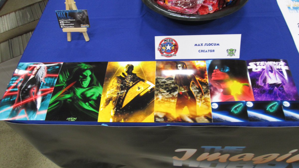 TheImgHobbyist's tweet photo. Close up on my table #FallComiCon #FallCon2016 #ComiCon https://t.co/BMptYDduza