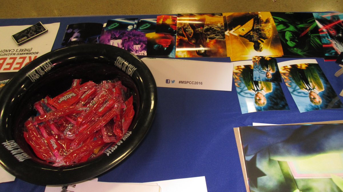 TheImgHobbyist's tweet photo. We also had candy too...#Twizzlers #FallCon2016 #FallComiCon #ComiCon https://t.co/mMlF1o3M7q