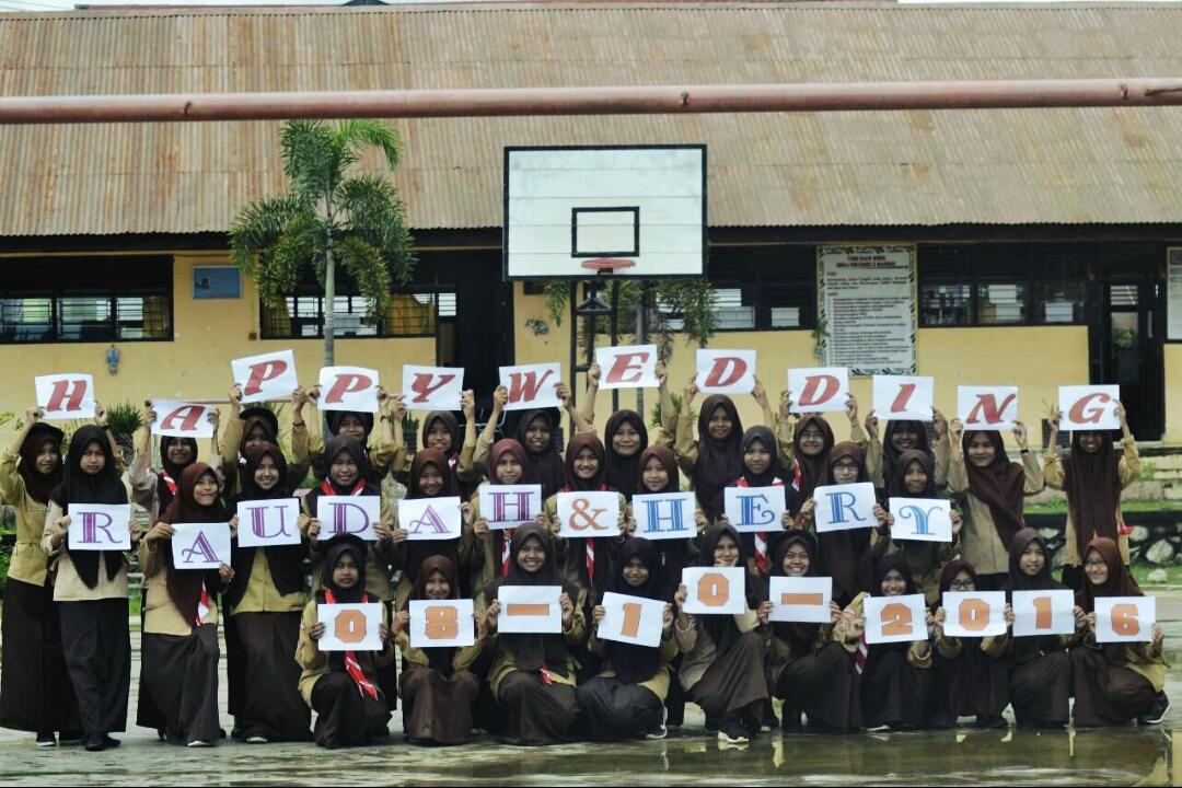 Selamat menempuh hidup baru untuk guru kita, Raudah, S.si. Semoga menjadi keluarga yang Sakinah,Mawaddah,Warahmah.