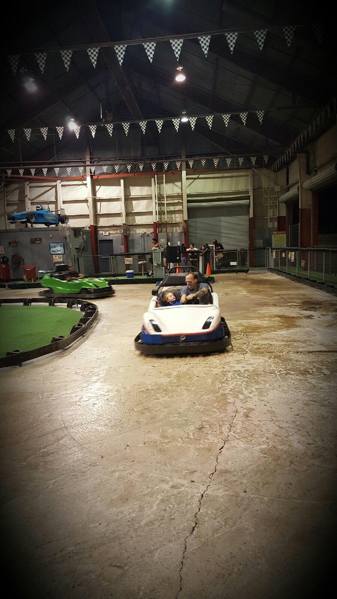 LYONtommy1872's tweet photo. #sammykat #daddykat #gocarts #funning #speedracer #copilots #burningrubber #ZDT #seguin https://t.co/kwhMl2jB4d