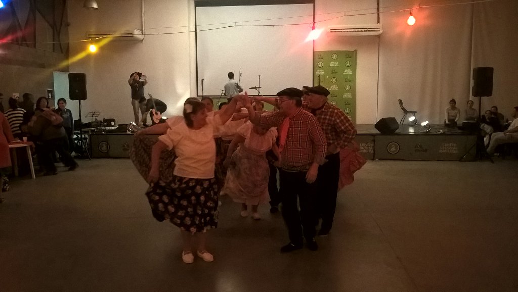 folklore_a's tweet photo. Ahora en #LaPeñadeAvellaneda el #BalletJuanaAzurduy Todos los sabados a las 21 en #CasadelBicentenario https://t.co/2DWx8w3xiR