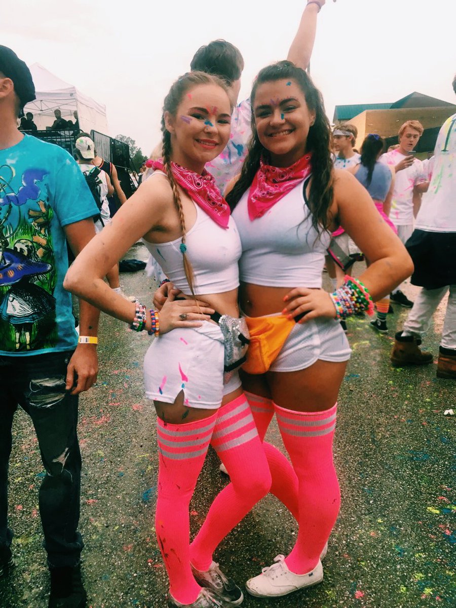 Bethanyyjane96's tweet photo. Before &amp; after #LICdmv @lictour https://t.co/5dpI31reqL