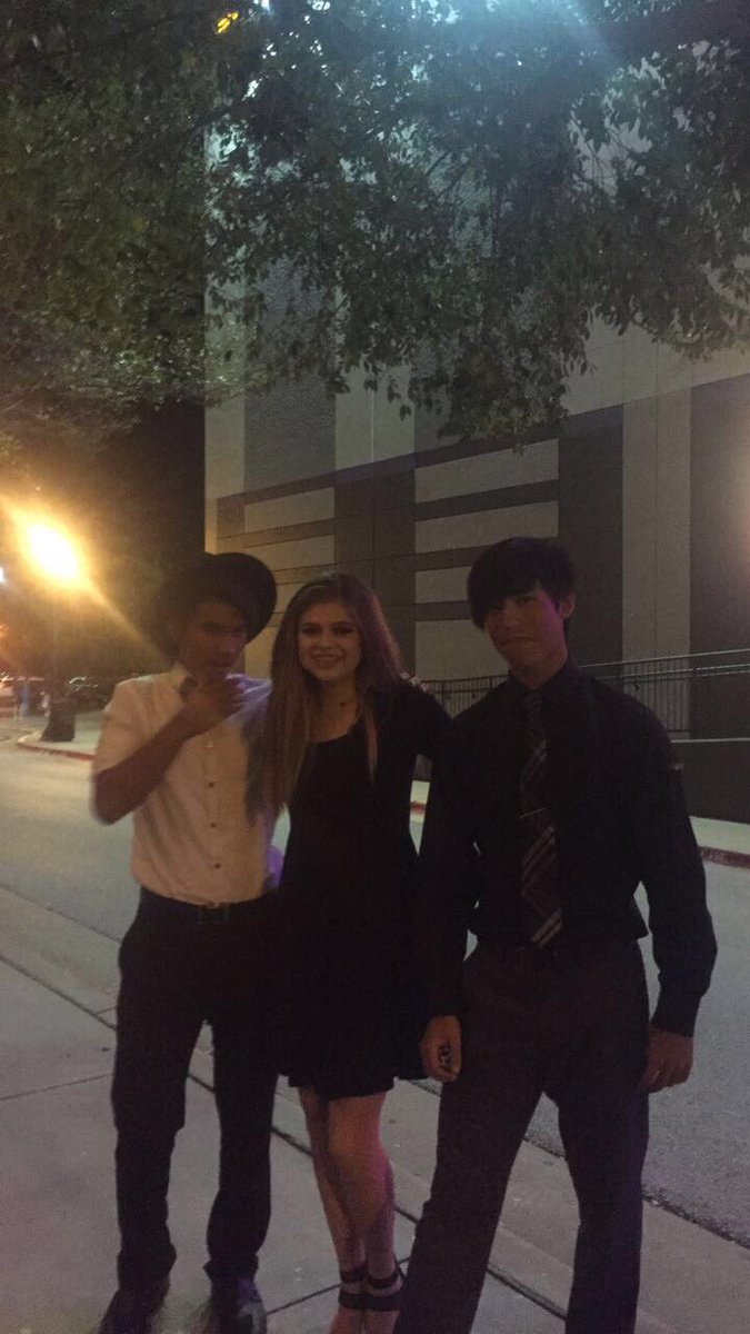 madii_griff's tweet photo. We may be bad at taking pictures, but we're great at creating memories #hoco2k16 https://t.co/a9tFEarpsY