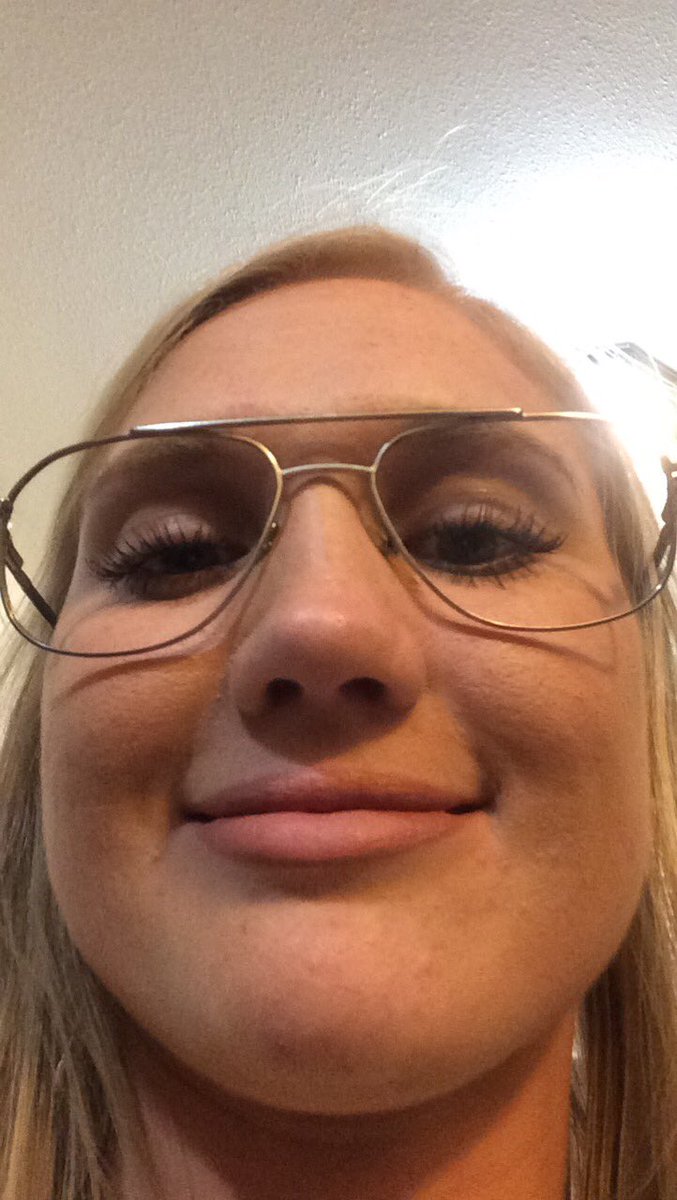 jessiejaninee's tweet image. 10 RT's and I'll wear these glasses downtown