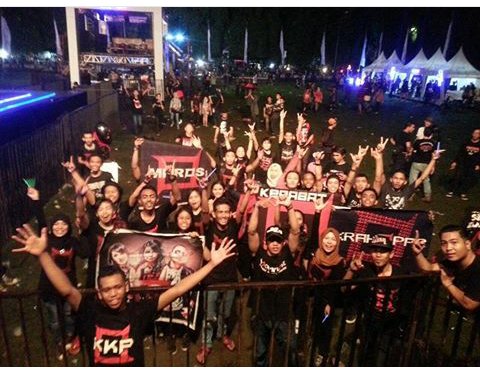 HAM (@zulham_c6) on Twitter photo Energi sulsel, rawwwkkk \m/😎🙌🙆 <a href="/kotakband_/">Official KOTAK</a> <a href="/tantrikotak/">Tantrisyalindri</a> @cellakotak #chuakotak <a href="/AldiNovianto12/">Aldi Novianto</a> @davidrianzi Energi sulsel, rawwwkkk \m/😎🙌🙆 <a href="/kotakband_/">Official KOTAK</a> <a href="/tantrikotak/">Tantrisyalindri</a> @cellakotak #chuakotak <a href="/AldiNovianto12/">Aldi Novianto</a> @davidrianzi
