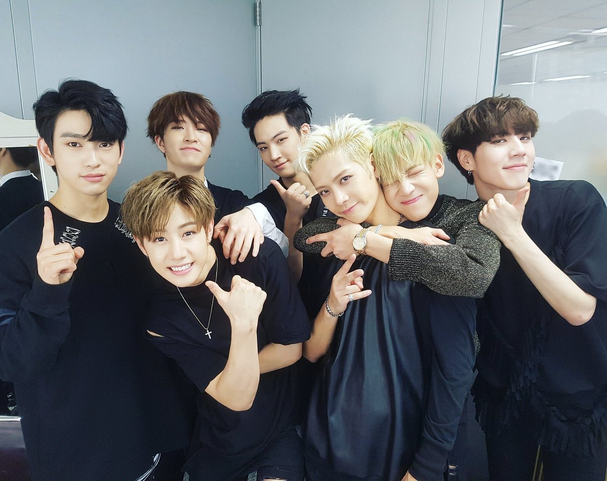 GOT7Base's tweet photo. Terminando o dia novamente com o 1º lugar do amor das Ahgases. Ahgases, claro, os melhores7ㅅ7♡ #GOT7 #FLIGHTLOG #TURBULENCE #HardCarry3rdWin https://t.co/I0gQzsgtdY