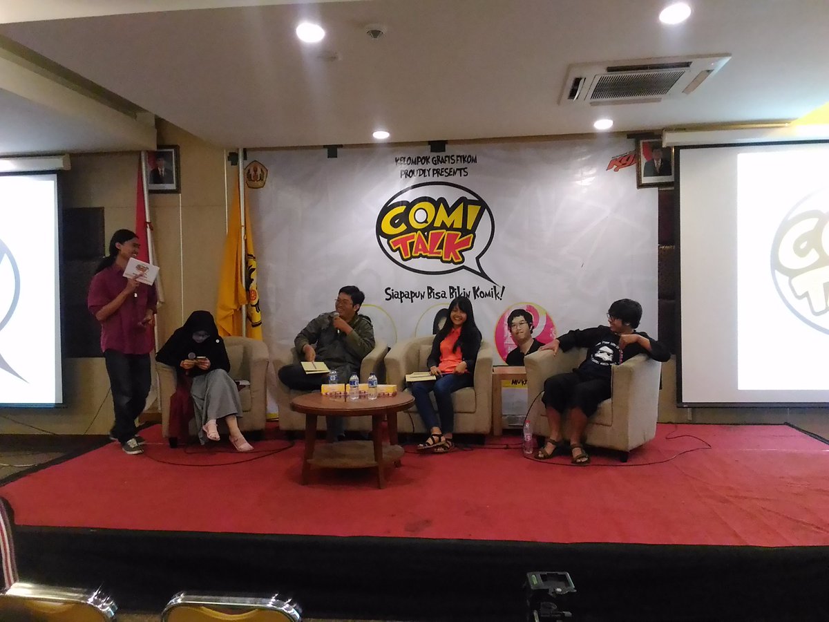 Saat ini kami sedang berada di acara Comi Talk, dan baru saja selesai sesi talk show. <a href="/KGF_Unpad/">Kelompok Grafis Fkom</a>