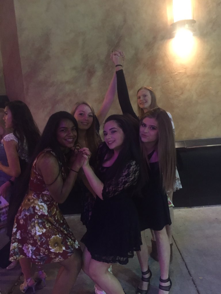 AnnaBeaudette's tweet photo. It was a happy hoco ❤ https://t.co/iHjp7TU6wj