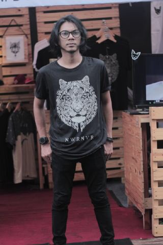 Gaguk Karat wearing Now or Never #jemberindieclothing2016