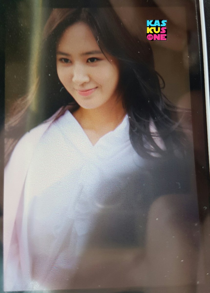 [PIC][09-10-2016]Yuri tham dự buổi Fansign thứ 2 cho thương hiệu nước hoa "BVLGARI Rose Goldea" tại Myeongdong Lotte Duty Free vào chiều nay CuTh2m6UMAA86hw