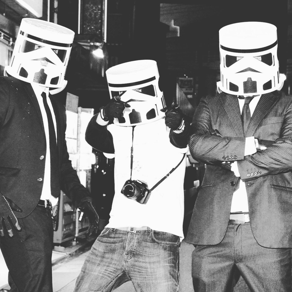 cubescafe's tweet photo. Cubes Halloween party 2016
#saturday #october 29th #cubescafe #halloween #cubesevents #teamcubes #starwars #droids #fancydress https://t.co/PCkbdjod9E