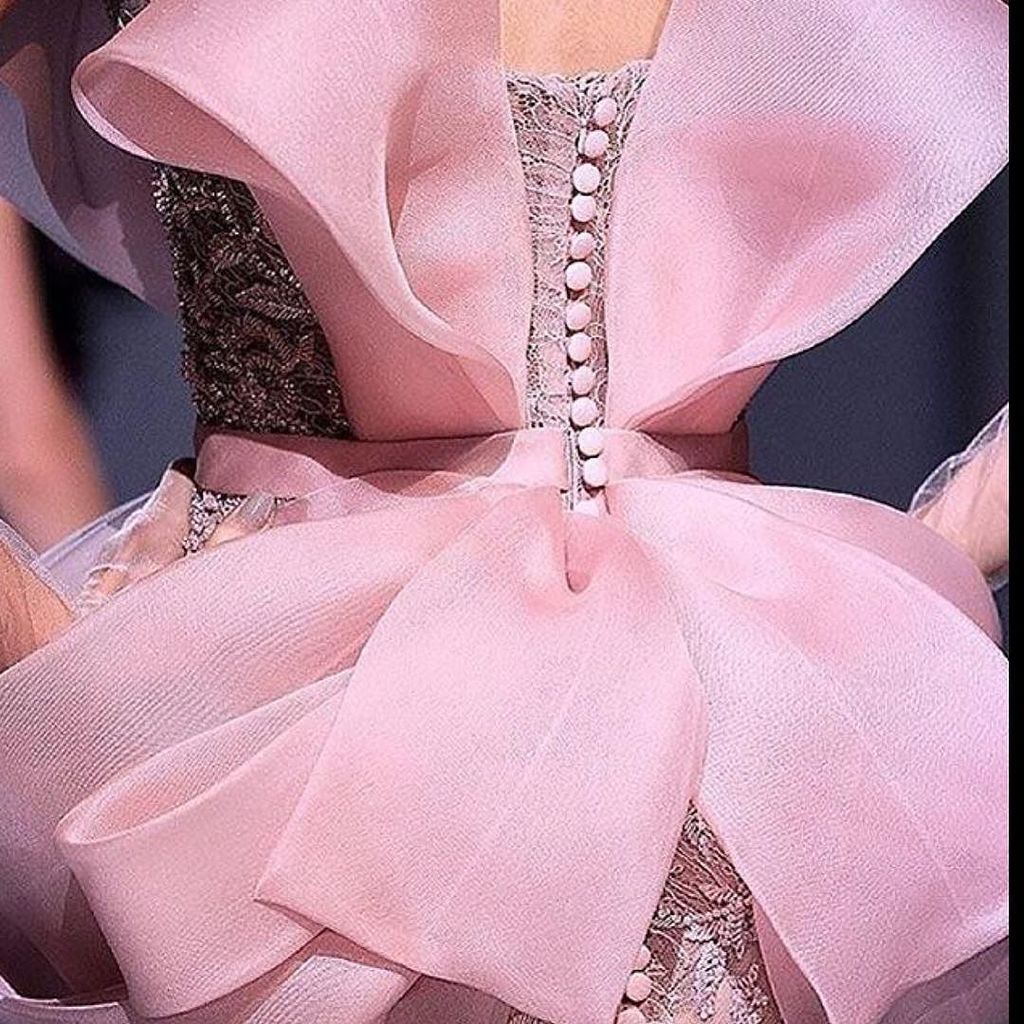 BrideMinded's tweet photo. #dolcevitaluxuryweddings #exquisitedetail #beadedfabric #styleblogger #style #pastelpink #… https://t.co/TZqAEEuA0Y https://t.co/ZhJ0IoH5kp